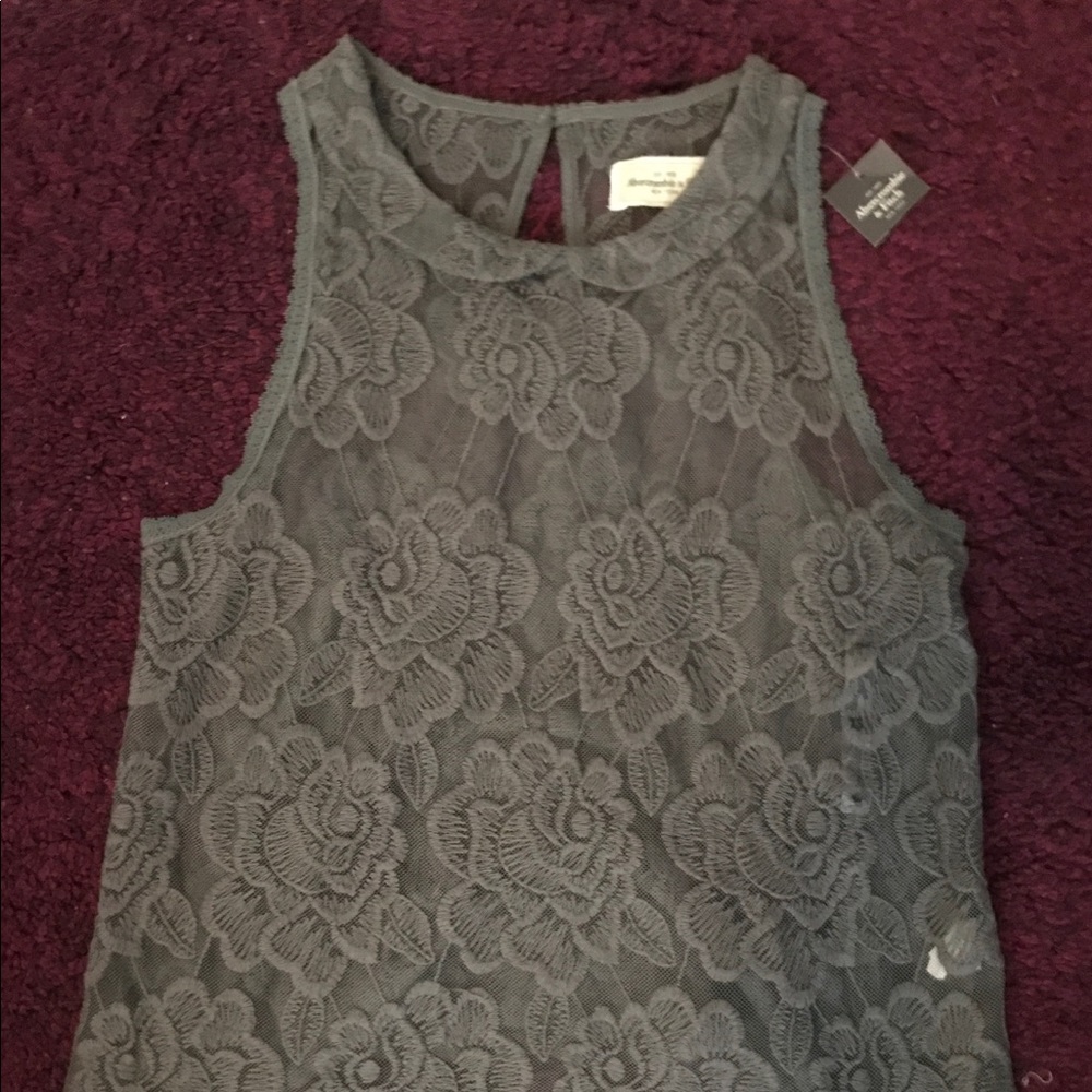 A & F Collared Lace Top w/ Scalloped Trim